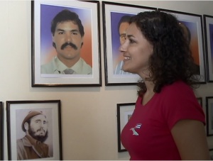 Compartió hija de Ramón Labañino experiencias de su lucha por el regreso de Los Cinco, con comités de solidaridad en Cienfuegos